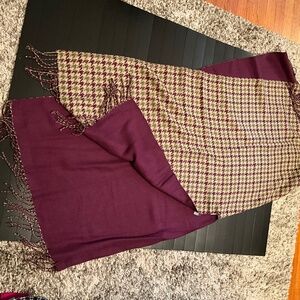 LIZ CLAIBORNE NEW YORK Patterned Burgundy Olive Tan Ruana/shawl/scarf